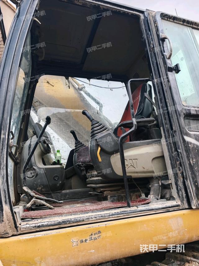 駕駛室整體（整機(jī)外觀）