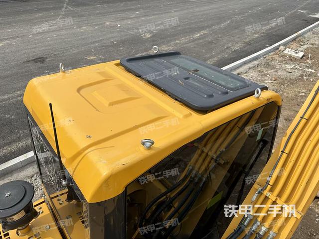 驾驶室顶部（整机外观）