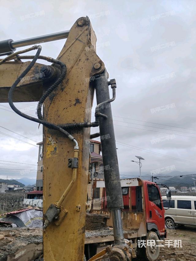 鏟斗右后整體（工作和回轉(zhuǎn)裝置）