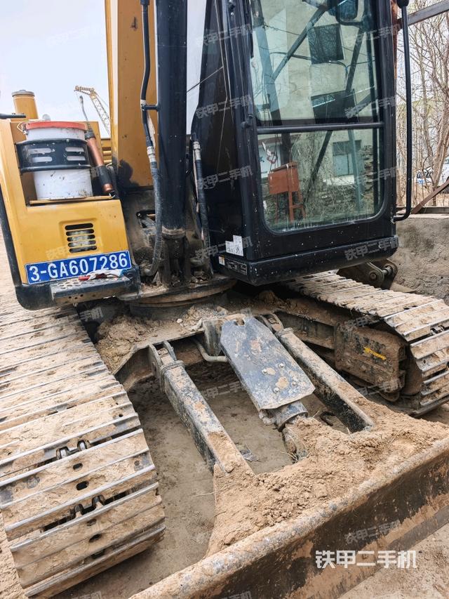 駕駛室頂部（整機(jī)外觀）