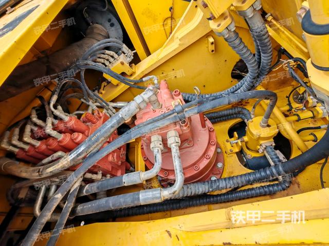 駕駛室頂部（整機(jī)外觀）