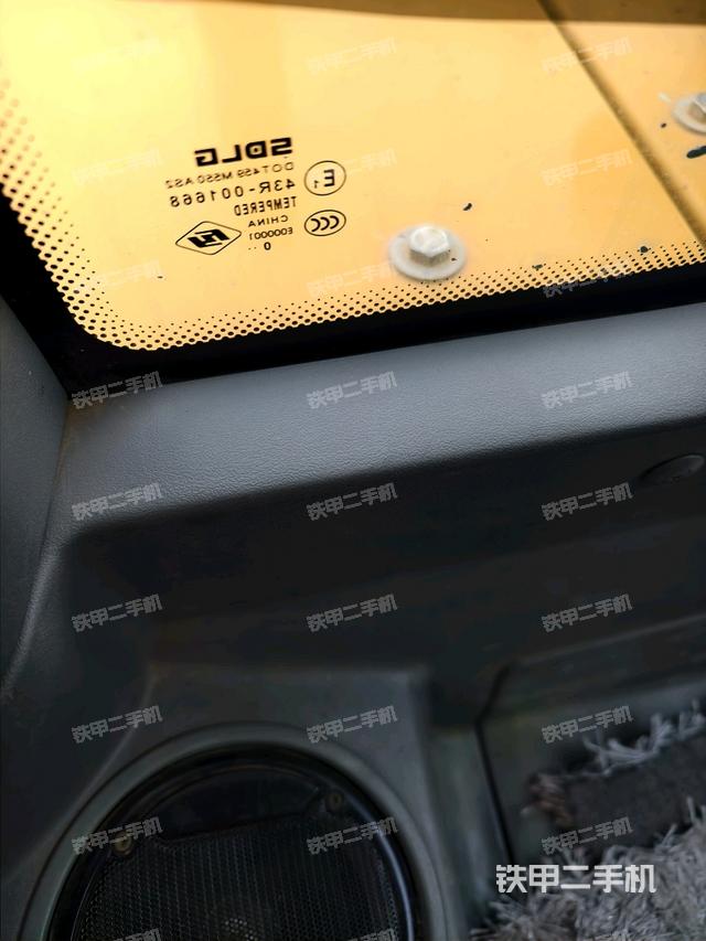 后窗玻璃角標(biāo)（駕駛室部分）