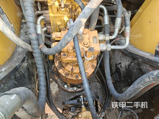 回轉(zhuǎn)馬達(dá)(上車(chē)部件) 回轉(zhuǎn)馬達(dá)(上車(chē)部件)