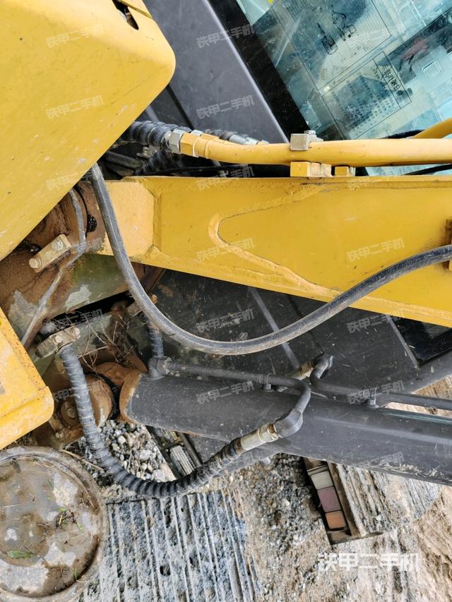 大臂根部?斜（工作和回轉(zhuǎn)裝置）