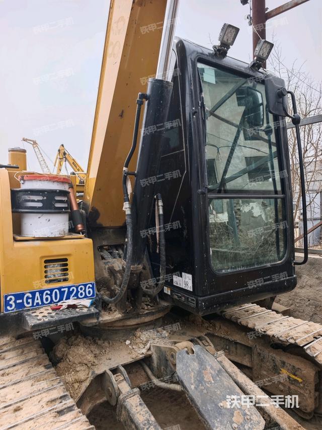 駕駛室整體（整機(jī)外觀）