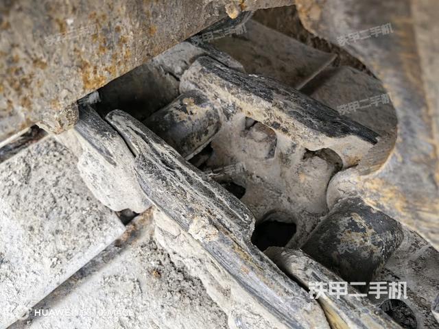 單側(cè)履帶整體（整機(jī)外觀）