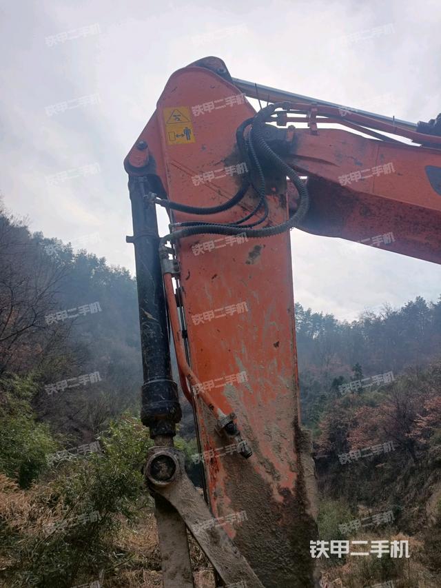 小臂整體左后（工作和回轉(zhuǎn)裝置）