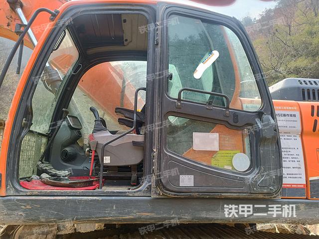 右側(cè)玻璃角標(biāo)（駕駛室部分）