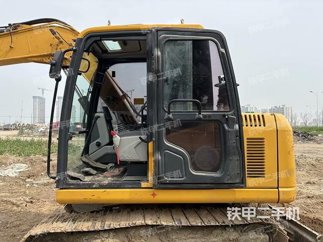 驾驶室整体（整机外观）