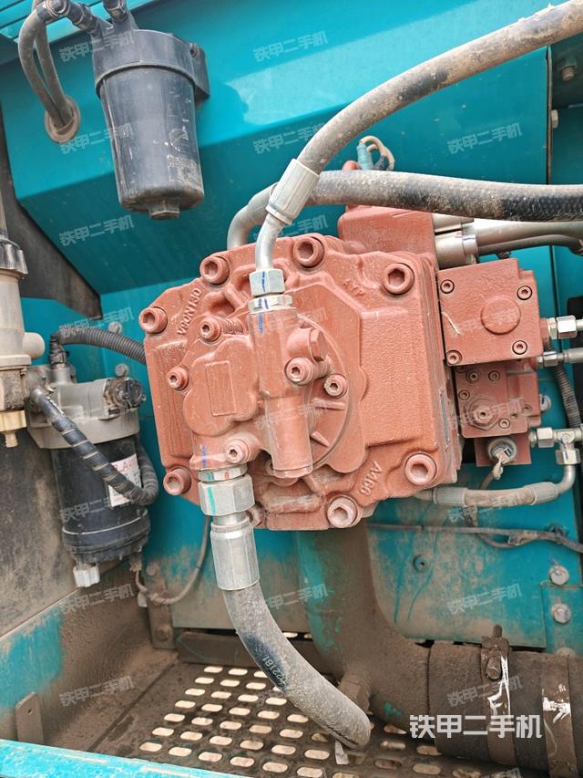 液壓泵斜45?左（大件艙室）