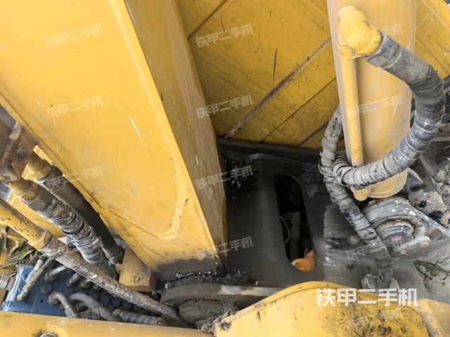 大臂根部?斜(工作和回轉(zhuǎn)裝置) 大臂根部?斜(工作和回轉(zhuǎn)裝置)