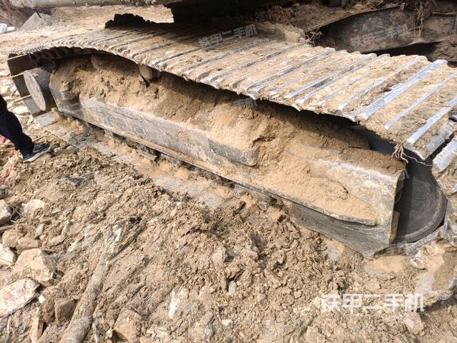 左側(cè)履帶整體?（行走機(jī)構(gòu)）