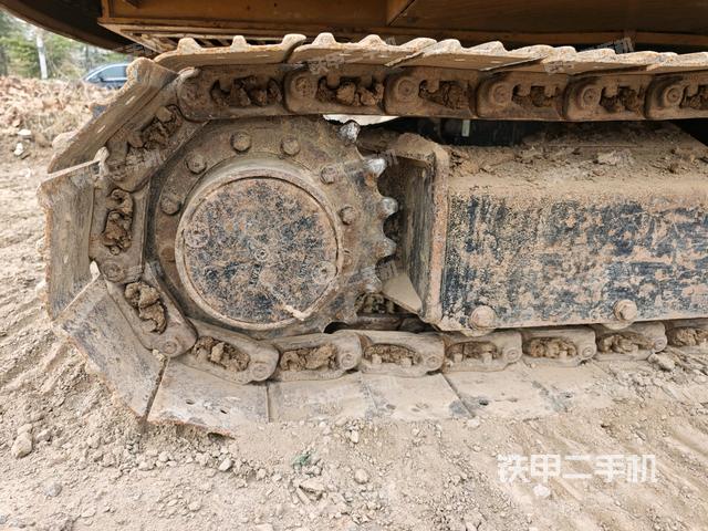 左側(cè)履帶整體?（行走機(jī)構(gòu)）