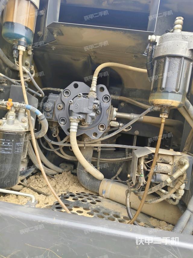 液壓泵室(大件艙室) 液壓泵室(大件艙室)