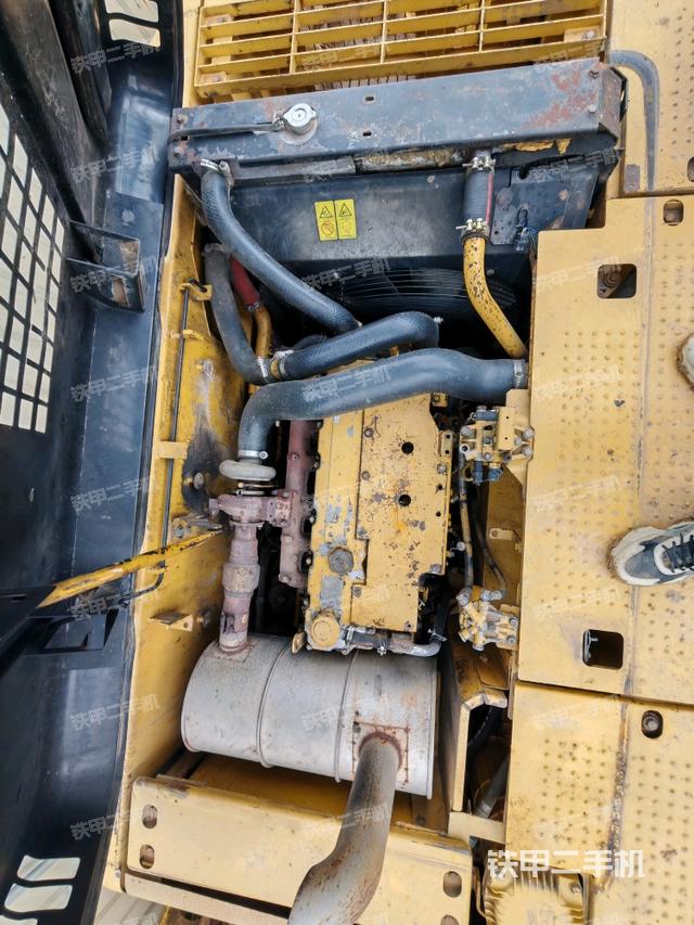 發(fā)動機整體俯視(整機外觀) 發(fā)動機整體俯視(整機外觀)