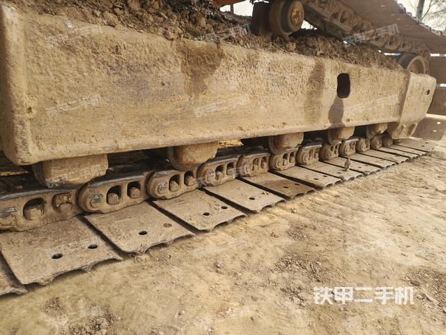 左驅(qū)動(dòng)輪（行走機(jī)構(gòu)）