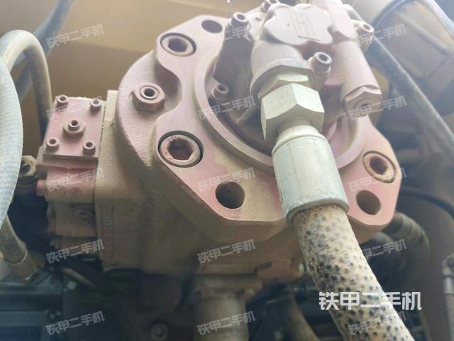 液壓泵斜45?右（大件艙室）