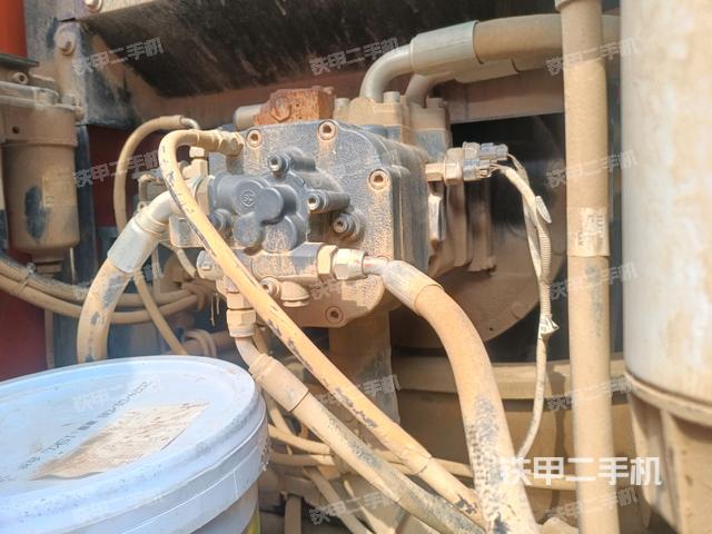 液壓泵斜45?右（大件艙室）