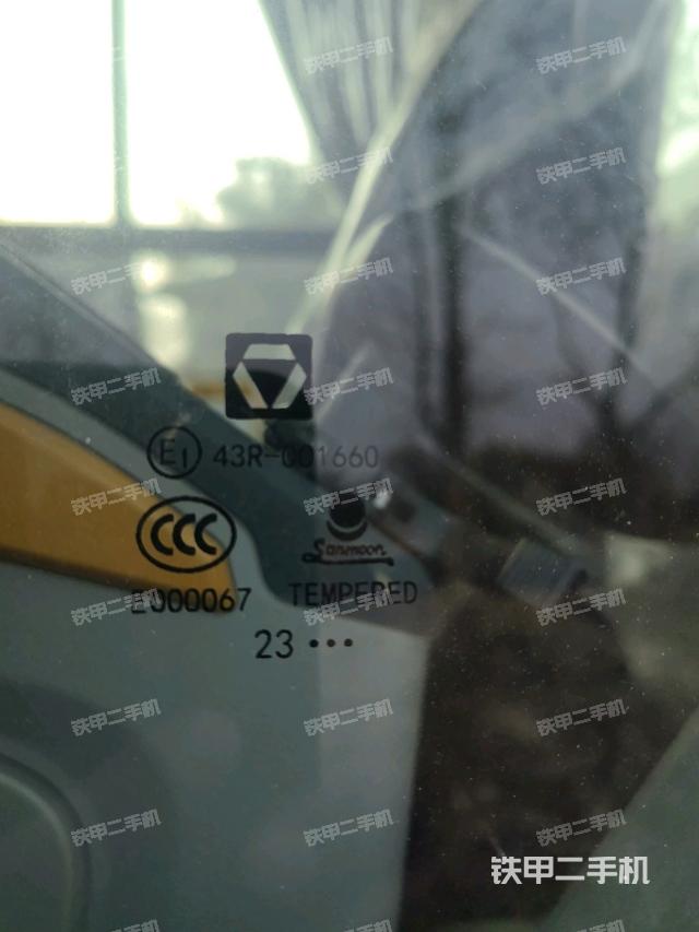 左后方玻璃角標(biāo)（駕駛室部分）