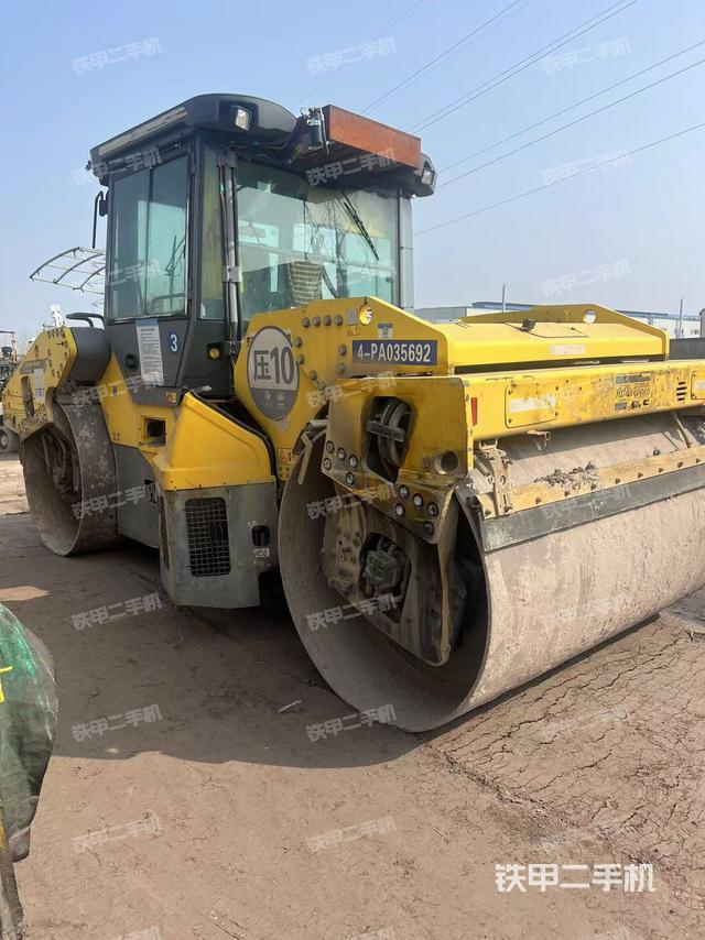 整機(jī)左側(cè)(設(shè)備外觀及核心部件) 整機(jī)左側(cè)(設(shè)備外觀及核心部件)