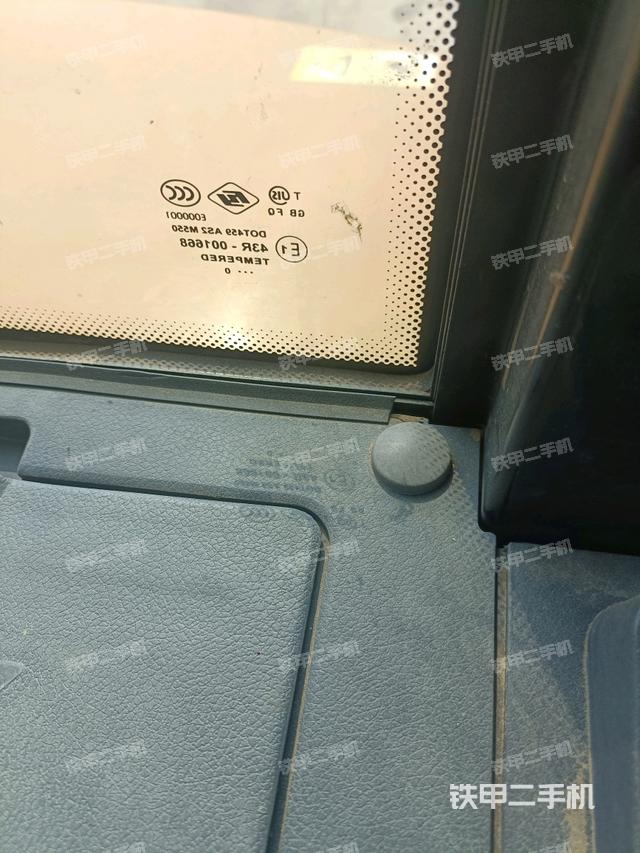 后窗玻璃角標(biāo)（駕駛室部分）