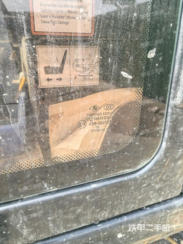 座椅右側(cè)控制臺/鑰匙門/油門/含右手柄（駕駛室部分）