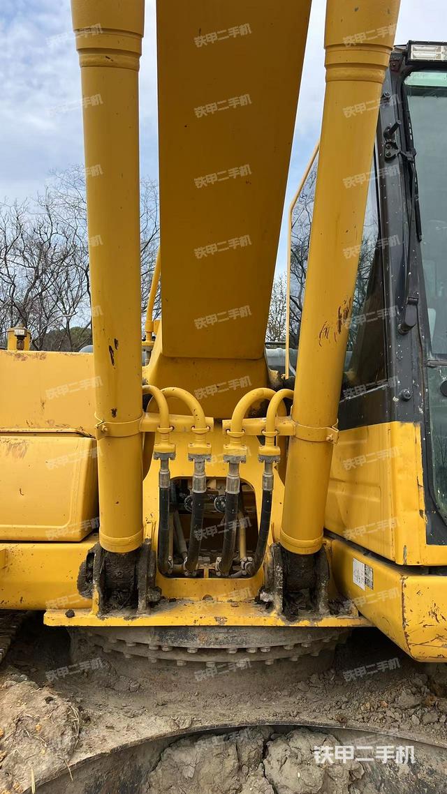 大臂油缸整體?豎拍（工作和回轉(zhuǎn)裝置）