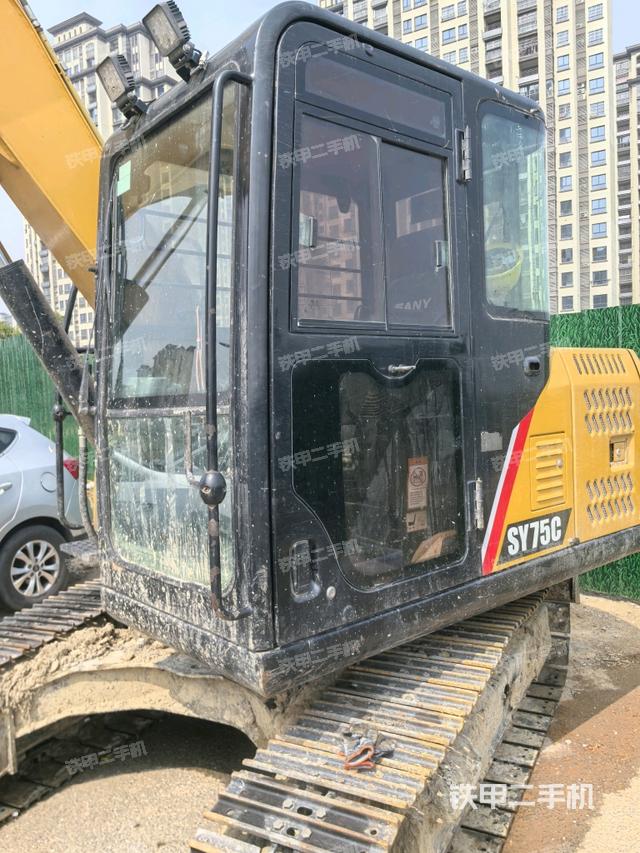 后窗玻璃角標(biāo)（駕駛室部分）