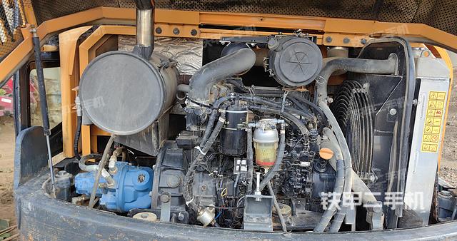 發(fā)動(dòng)機(jī)整體俯視(整機(jī)外觀) 發(fā)動(dòng)機(jī)整體俯視(整機(jī)外觀)
