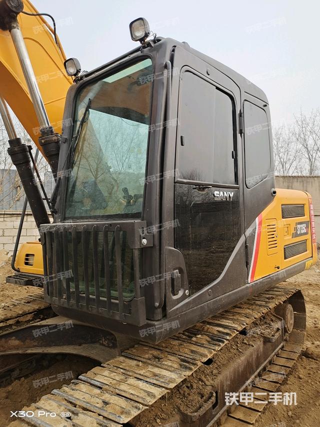 駕駛室整體(整機外觀) 駕駛室整體(整機外觀)