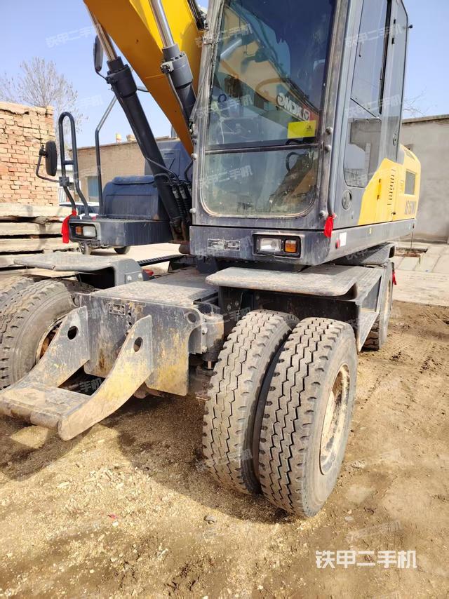 駕駛室頂部（整機外觀）