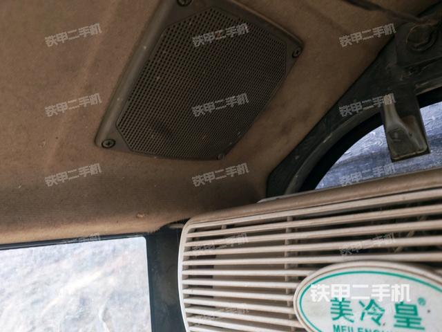左后方玻璃角標(駕駛室部分) 左后方玻璃角標(駕駛室部分)