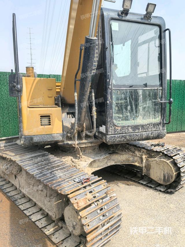 小臂整體左后（工作和回轉(zhuǎn)裝置）