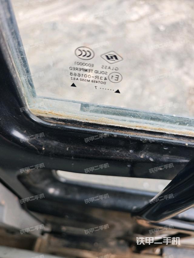 后窗玻璃角標(biāo)（駕駛室部分）