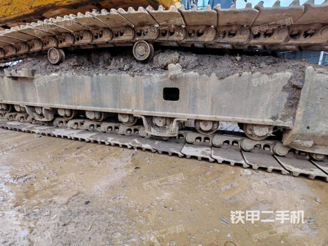 單側(cè)履帶整體（整機(jī)外觀）