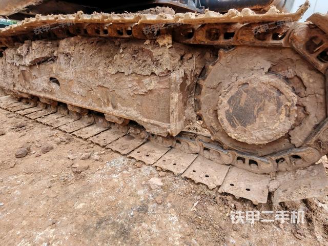 液壓泵艙室正面整體(整機(jī)外觀) 液壓泵艙室正面整體(整機(jī)外觀)