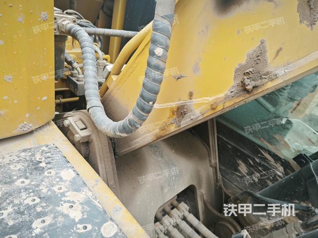 大臂根部?斜視(工作和回轉(zhuǎn)裝置) 大臂根部?斜視(工作和回轉(zhuǎn)裝置)