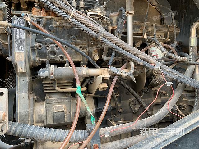 發(fā)動(dòng)機(jī)左側(cè)（整機(jī)外觀及大件）