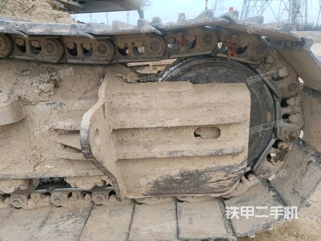 左驅(qū)動(dòng)輪（行走機(jī)構(gòu)）