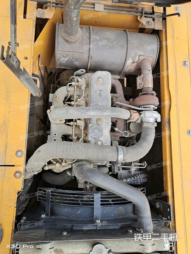 發(fā)動機整體俯視(整機外觀) 發(fā)動機整體俯視(整機外觀)