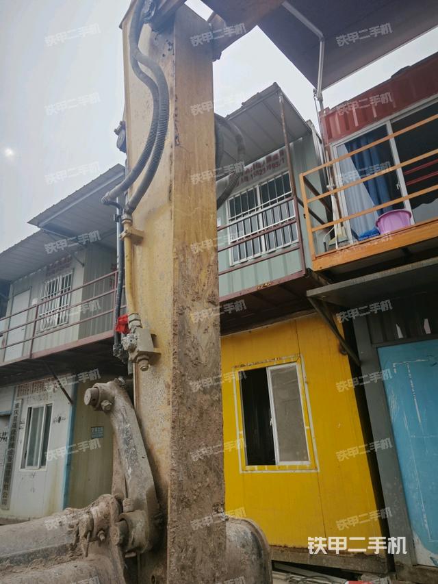 小臂整體左后(工作和回轉(zhuǎn)裝置) 小臂整體左后(工作和回轉(zhuǎn)裝置)