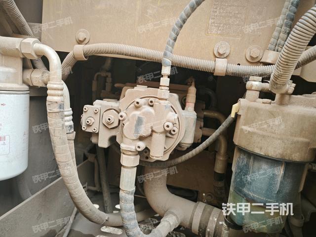 液壓泵斜45?左(大件艙室) 液壓泵斜45?左(大件艙室)