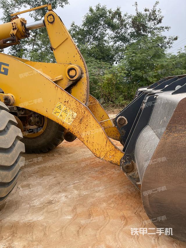 工作裝置整體（整機(jī)外觀及大件）