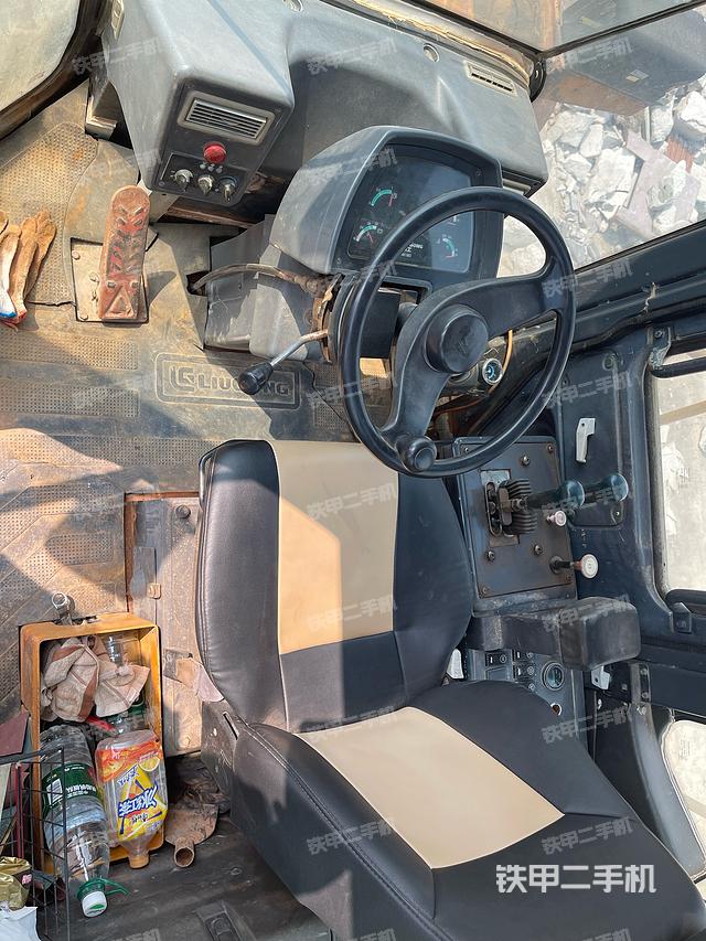 驾驶室工作台（整机外观及大件）