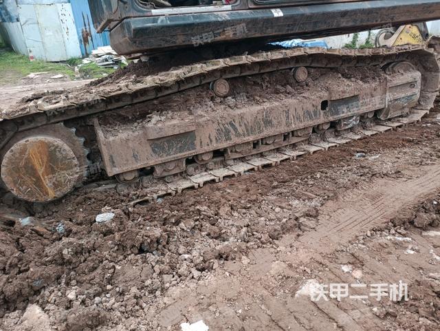 左側(cè)履帶整體?（行走機(jī)構(gòu)）