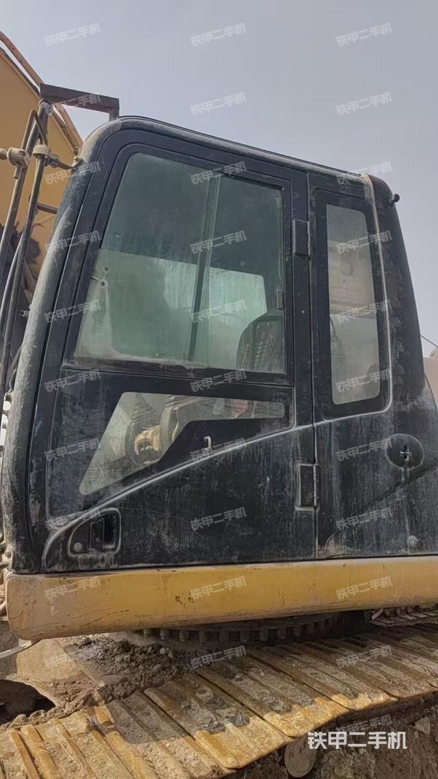 駕駛室整體（整機(jī)外觀）