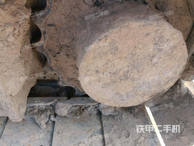 左驅(qū)動(dòng)輪（行走機(jī)構(gòu)）