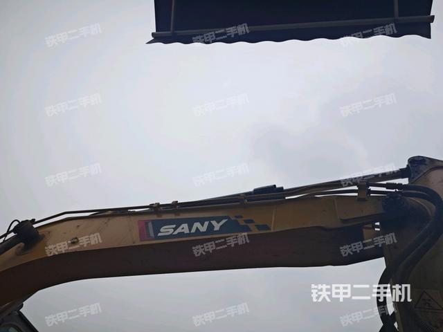 大臂整體?右側(cè)(工作和回轉(zhuǎn)裝置) 大臂整體?右側(cè)(工作和回轉(zhuǎn)裝置)