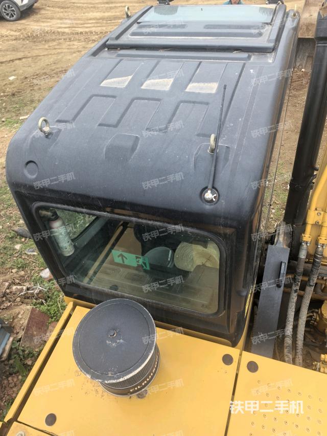 駕駛室頂部俯視(上車部件) 駕駛室頂部俯視(上車部件)