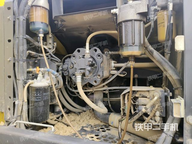 液壓泵斜45?左(大件艙室) 液壓泵斜45?左(大件艙室)